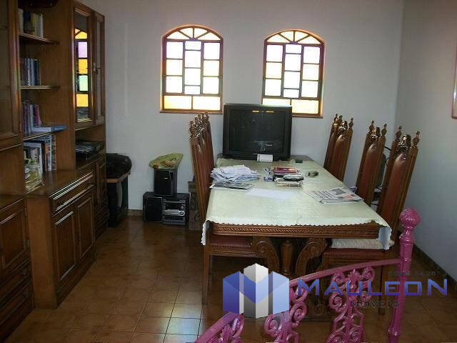 Casa para alugar com 5 quartos, 520m² - Foto 5