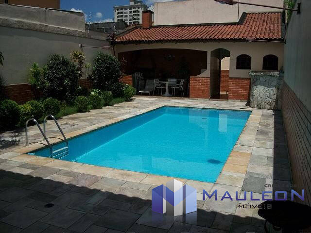 Casa para alugar com 5 quartos, 520m² - Foto 1